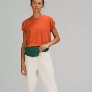 Lululemon Everywhere Belt Bag Everglade